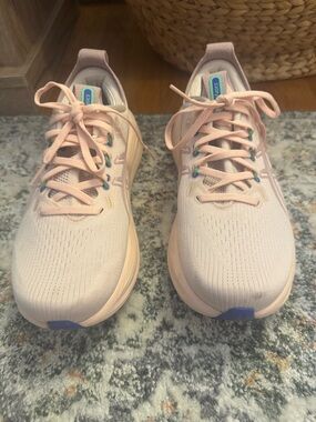 ASICS Gel Nimbus 28 wide size 7